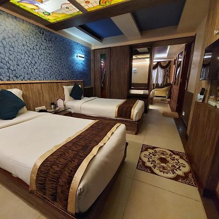Astoria Residency Hotel Ooty Buitenkant foto