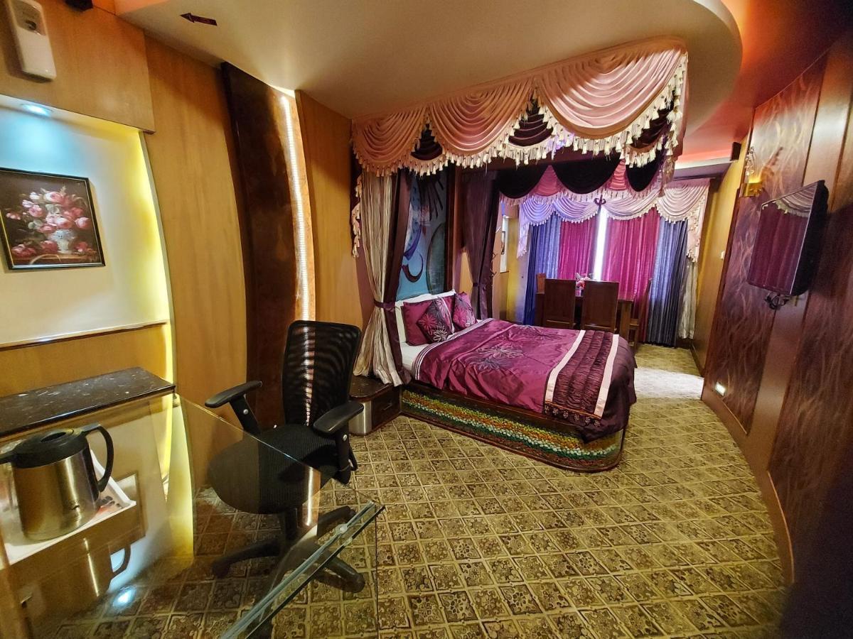 Astoria Residency Hotel Ooty Buitenkant foto