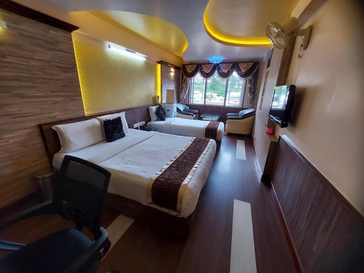 Astoria Residency Hotel Ooty Buitenkant foto