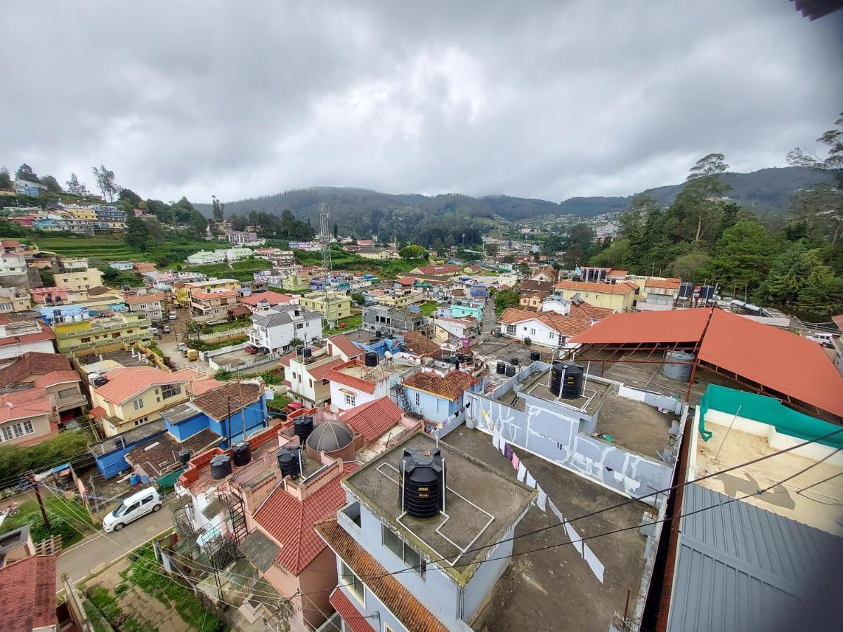 Astoria Residency Hotel Ooty Buitenkant foto