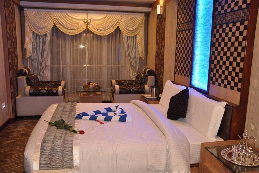 Astoria Residency Hotel Ooty Buitenkant foto