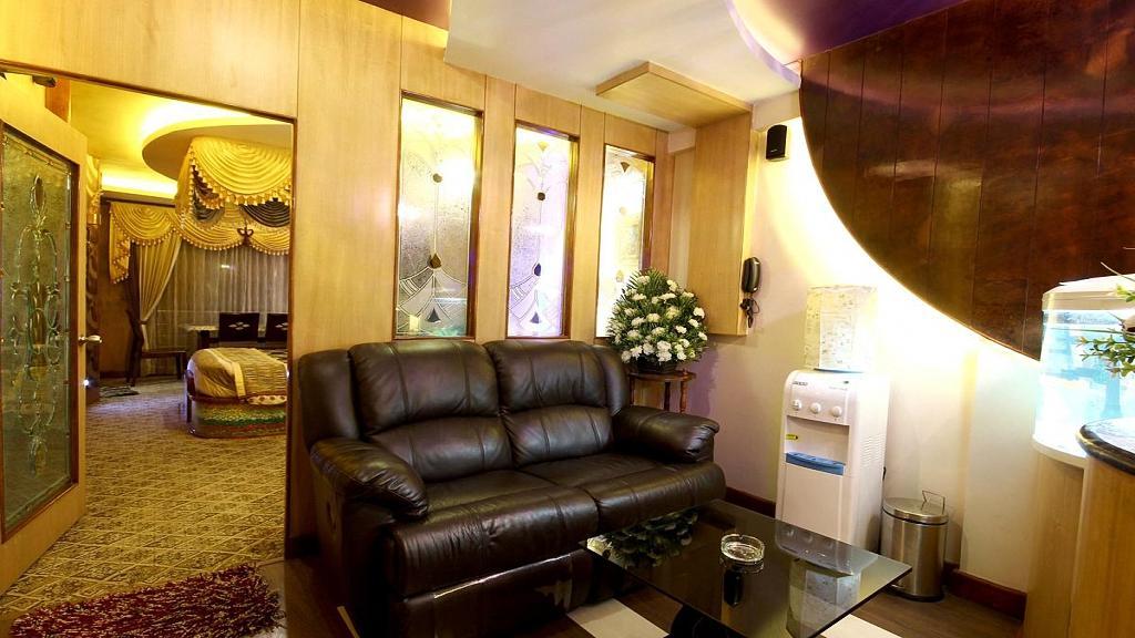 Astoria Residency Hotel Ooty Buitenkant foto