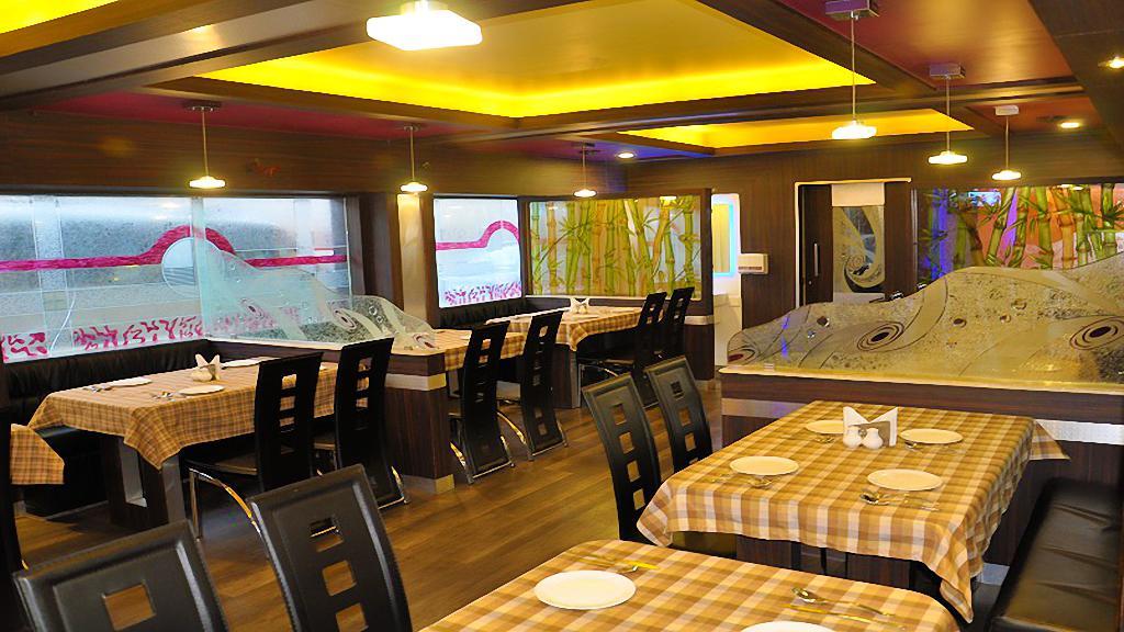 Astoria Residency Hotel Ooty Buitenkant foto